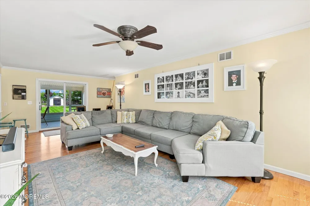 264 Beachview Avenue Manahawkin, NJ 08050