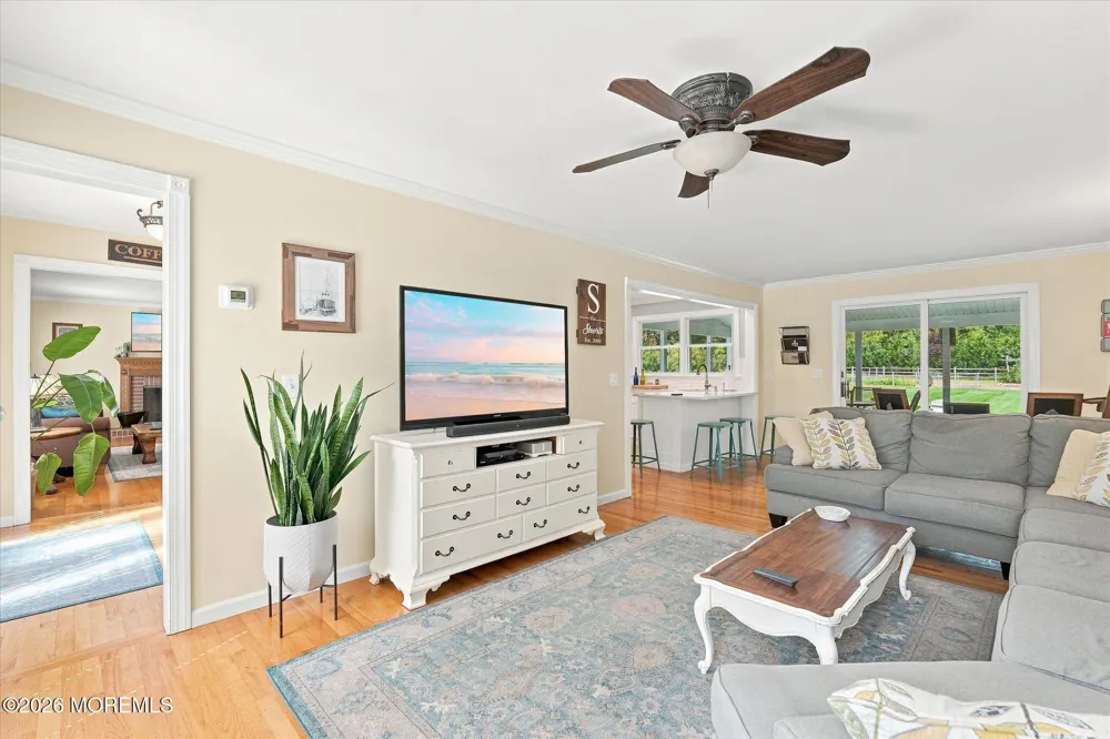264 Beachview Avenue Manahawkin, NJ 08050