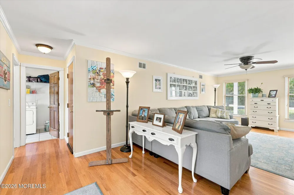 264 Beachview Avenue Manahawkin, NJ 08050
