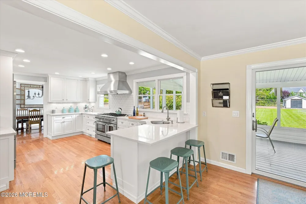 264 Beachview Avenue Manahawkin, NJ 08050