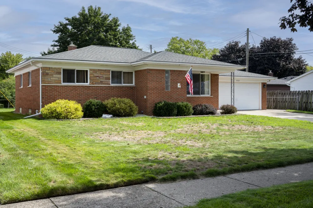 8921 Ardel Drive Sterling Heights City, MI 48314