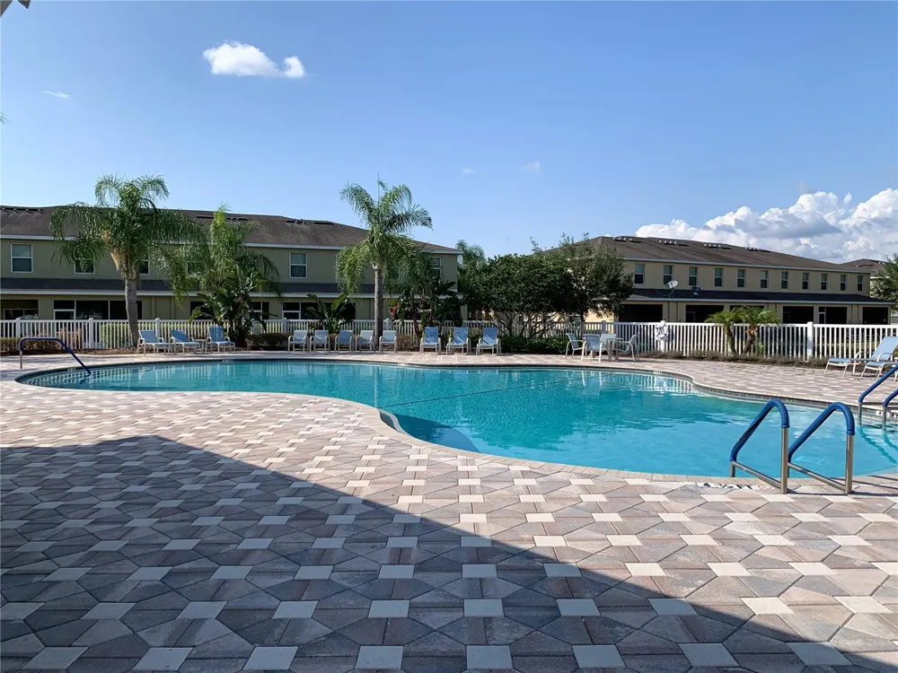 8604 FIDDLELEAF COURT Tampa, FL 33647