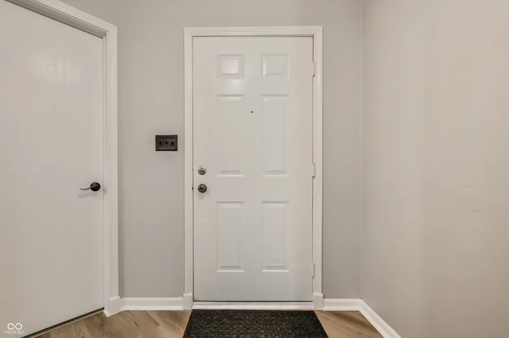 9516 Aberdare Drive Indianapolis, IN 46250