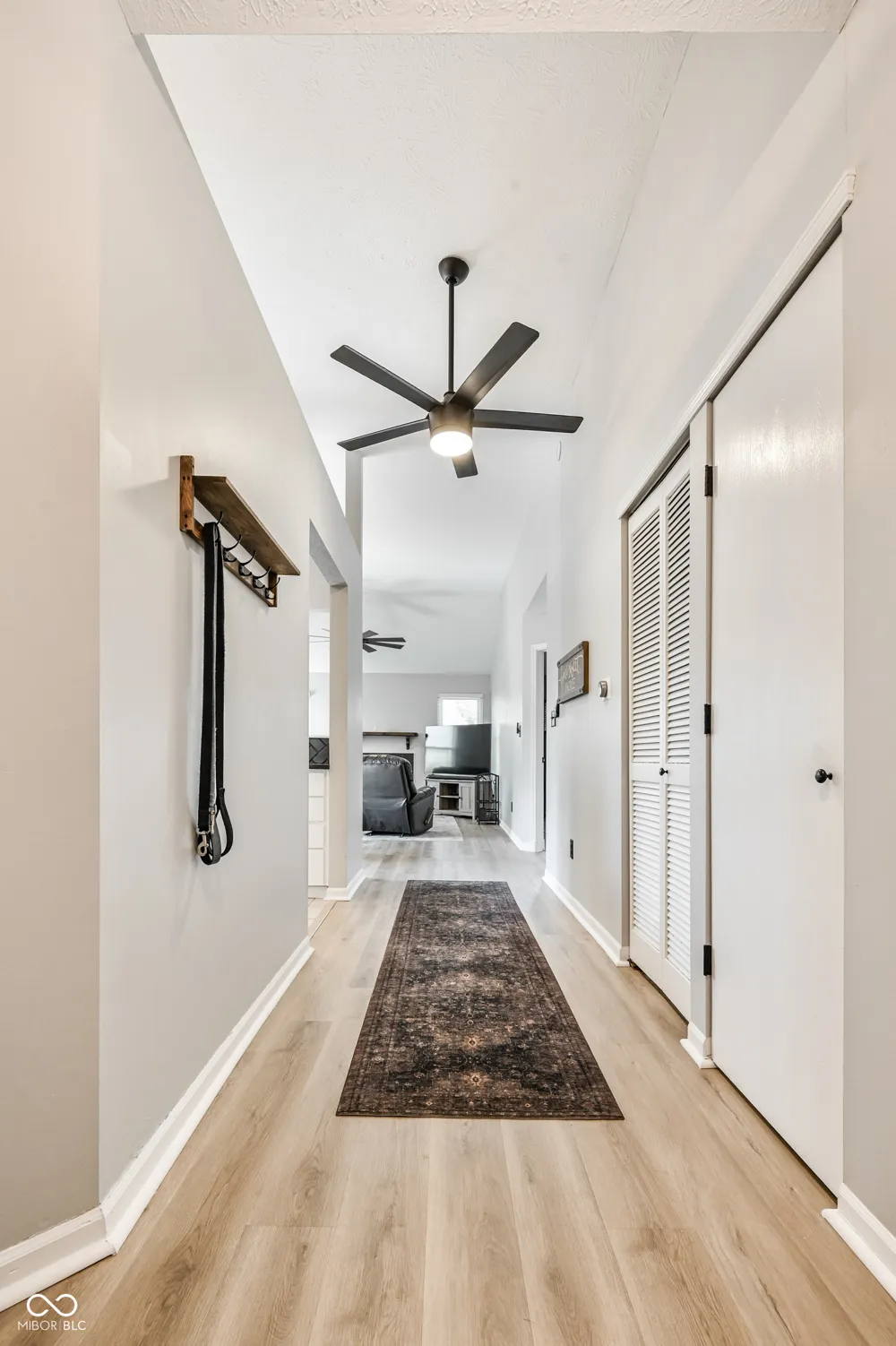 9516 Aberdare Drive Indianapolis, IN 46250