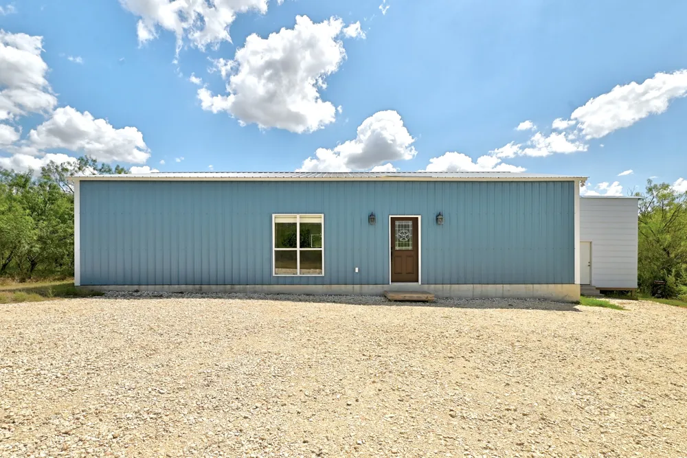 4001 Barth Road Lockhart, TX 78644