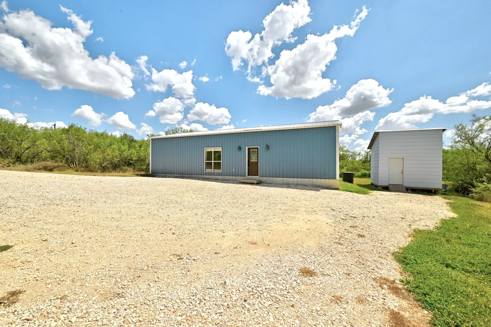 4001 Barth Road Lockhart, TX 78644