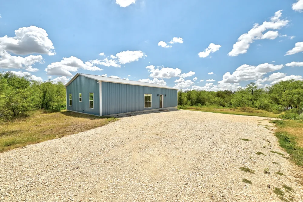 4001 Barth Road Lockhart, TX 78644