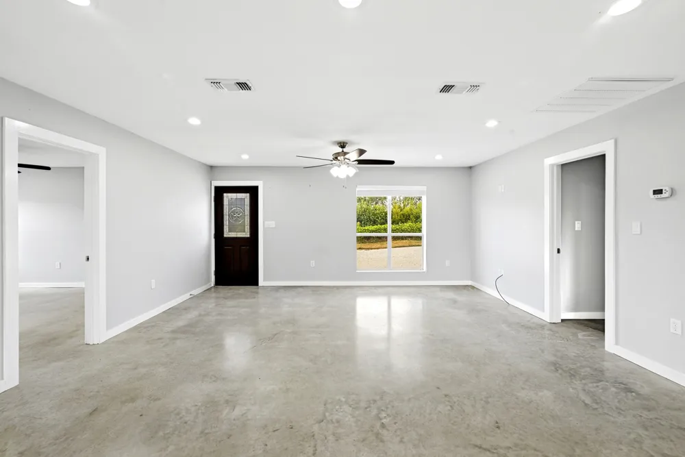 4001 Barth Road Lockhart, TX 78644