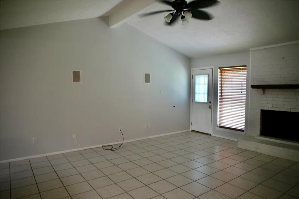6209 Creekside Lane League City, TX 77573