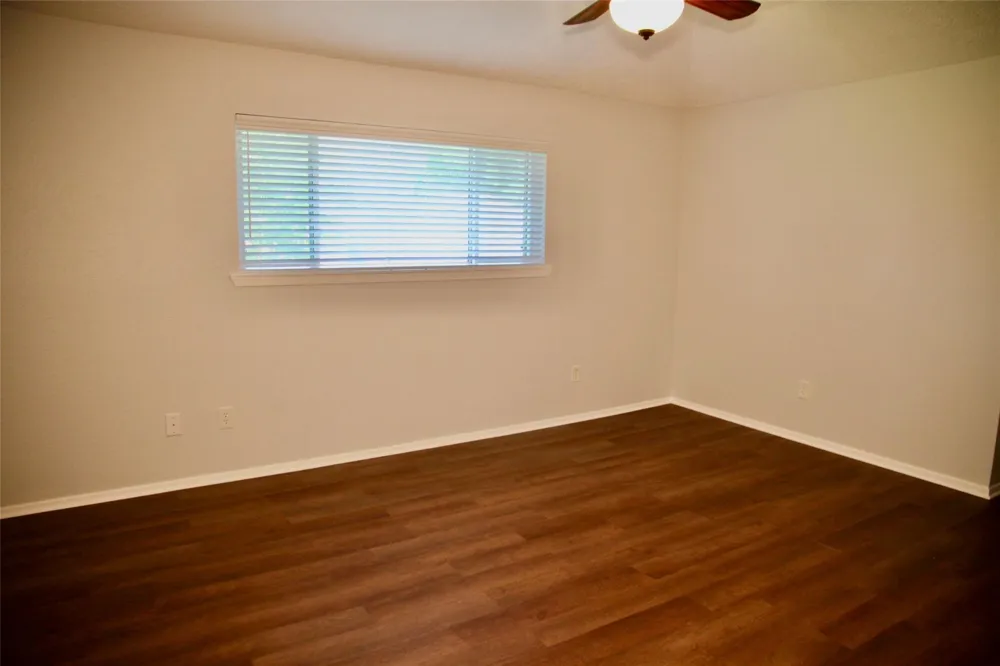 6209 Creekside Lane League City, TX 77573