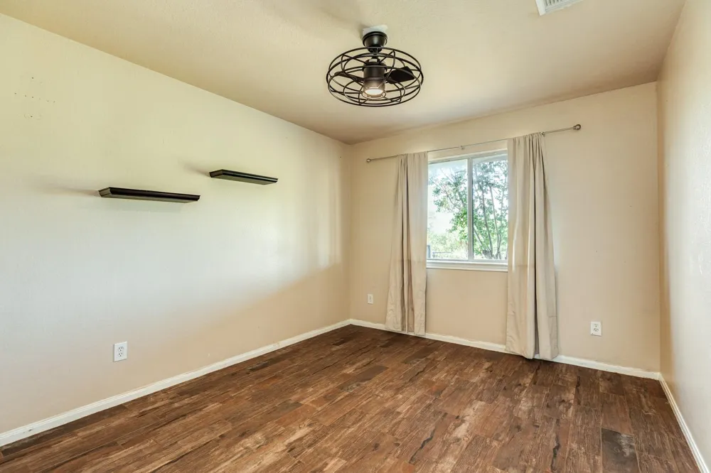 3425 Van Ness Drive Alvin, TX 77511