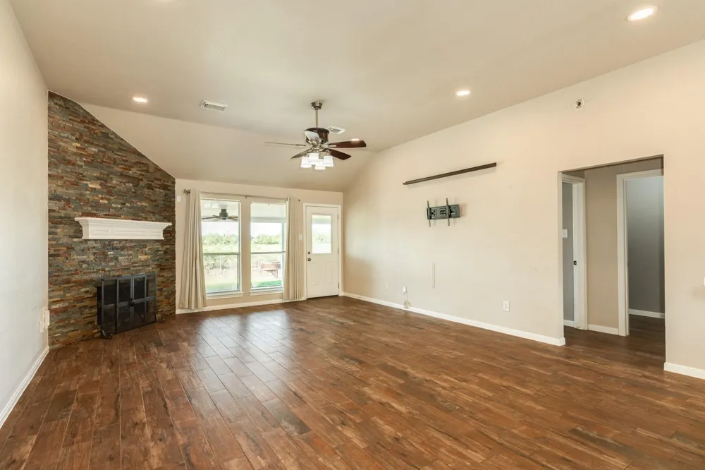 3425 Van Ness Drive Alvin, TX 77511