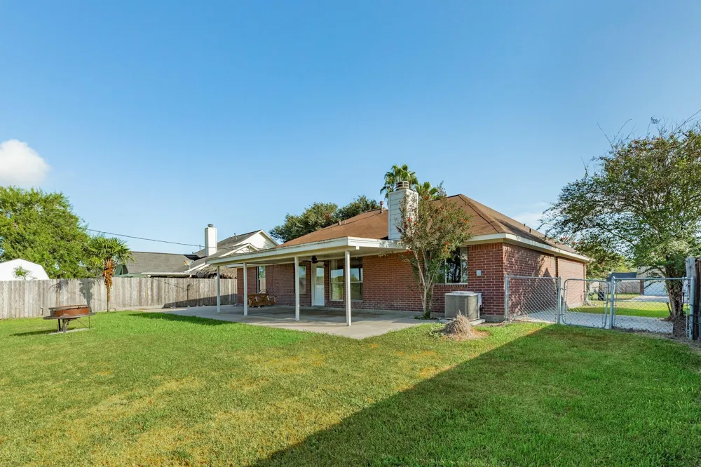 3425 Van Ness Drive Alvin, TX 77511