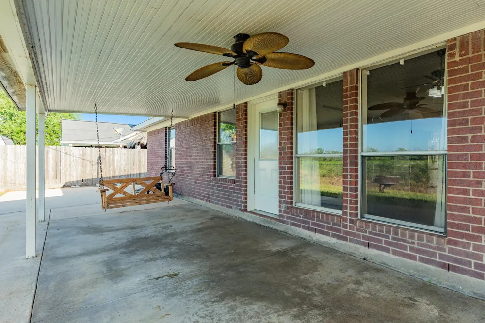 3425 Van Ness Drive Alvin, TX 77511