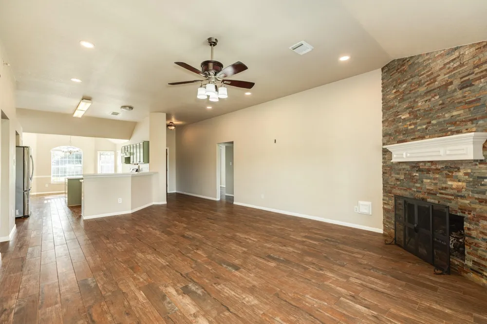 3425 Van Ness Drive Alvin, TX 77511
