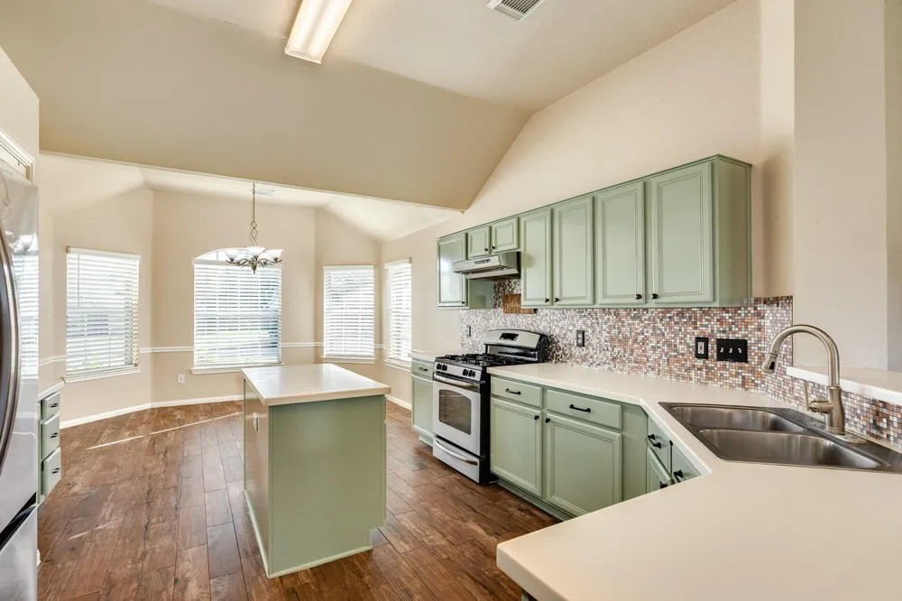 3425 Van Ness Drive Alvin, TX 77511