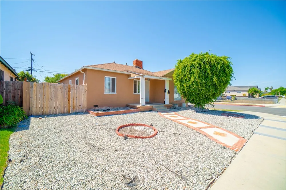 15401 Faysmith Gardena, CA 90249