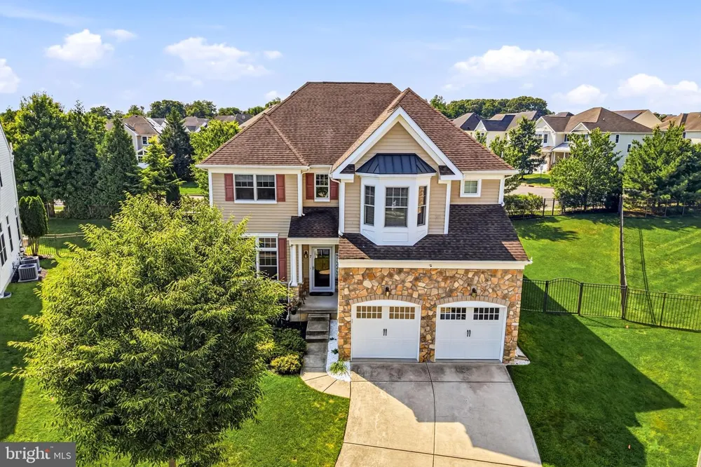 7 TRANSOM COURT Mount Laurel, NJ 08054