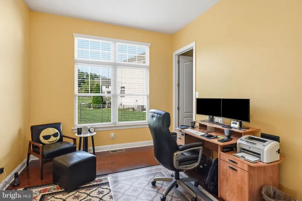 7 TRANSOM COURT Mount Laurel, NJ 08054