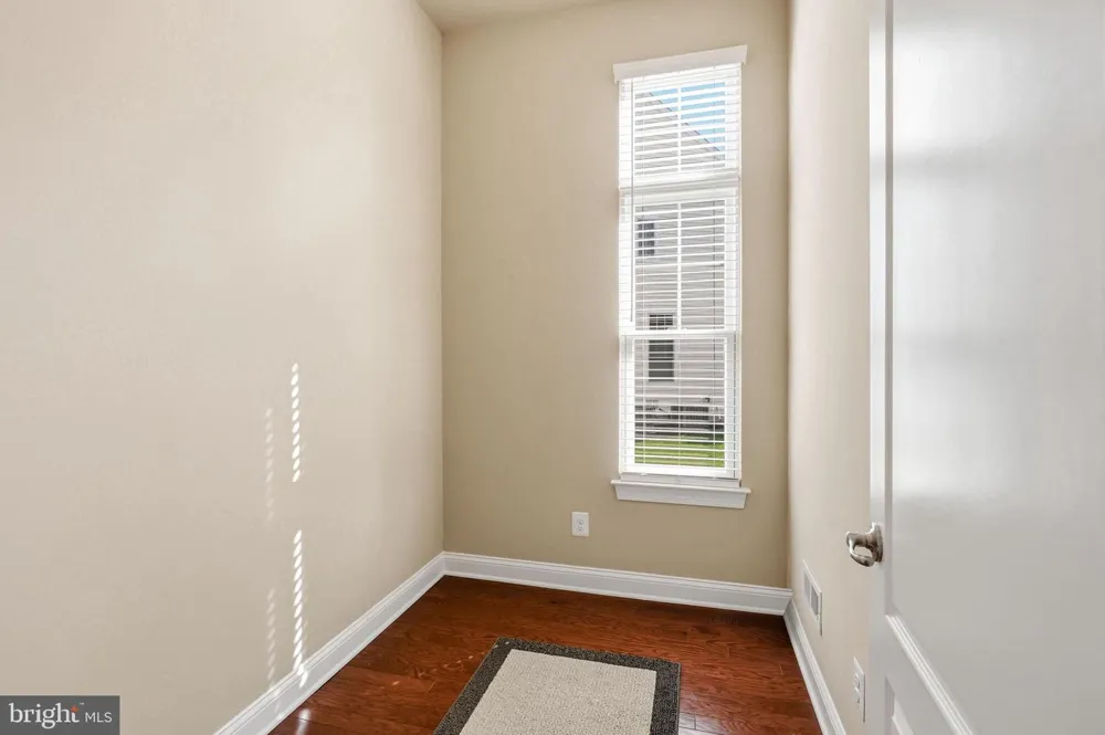 7 TRANSOM COURT Mount Laurel, NJ 08054