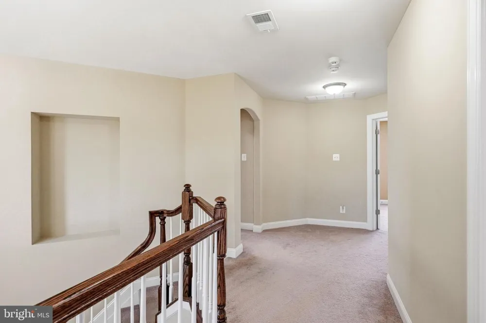 7 TRANSOM COURT Mount Laurel, NJ 08054