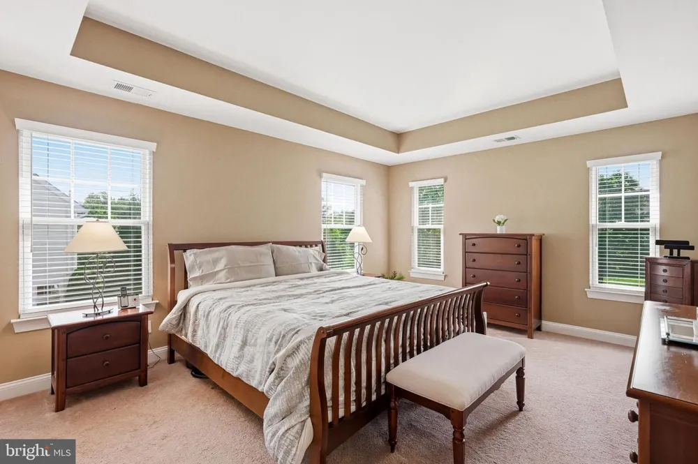 7 TRANSOM COURT Mount Laurel, NJ 08054