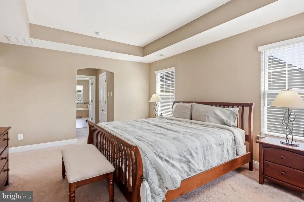 7 TRANSOM COURT Mount Laurel, NJ 08054