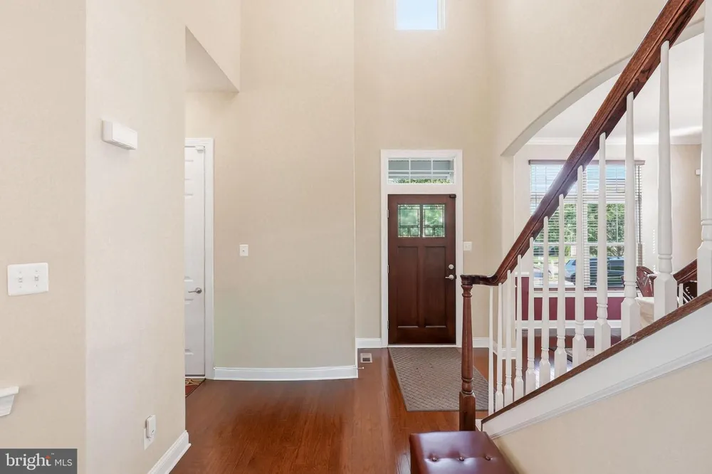 7 TRANSOM COURT Mount Laurel, NJ 08054