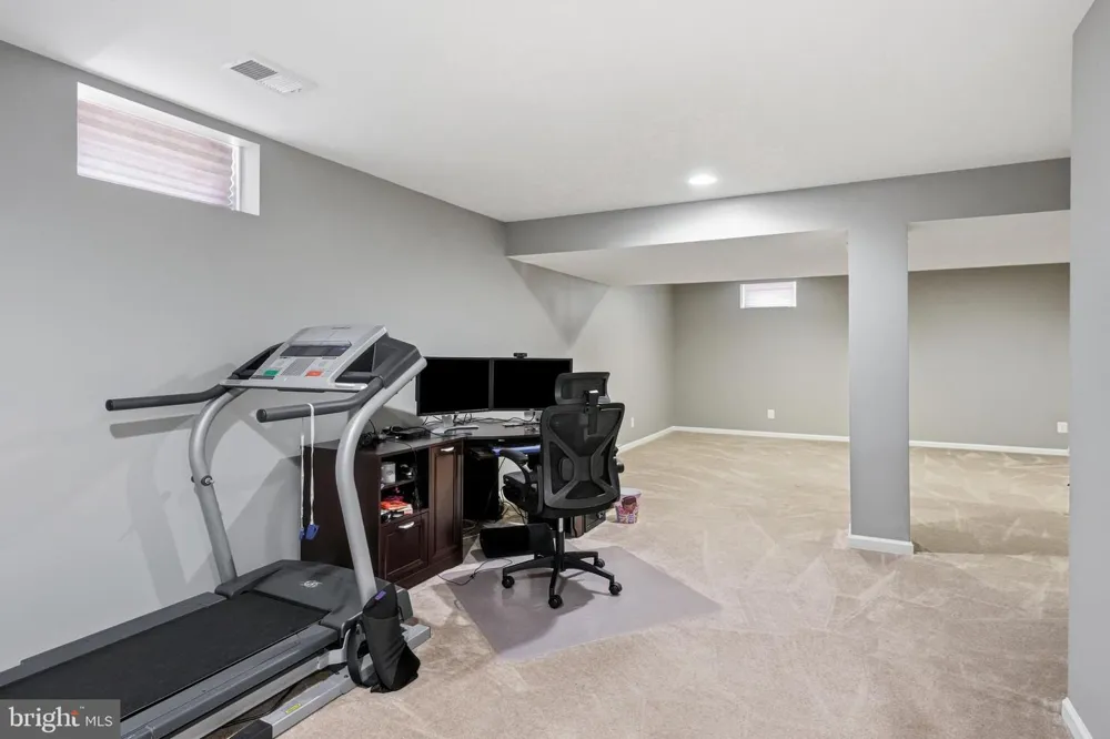 7 TRANSOM COURT Mount Laurel, NJ 08054