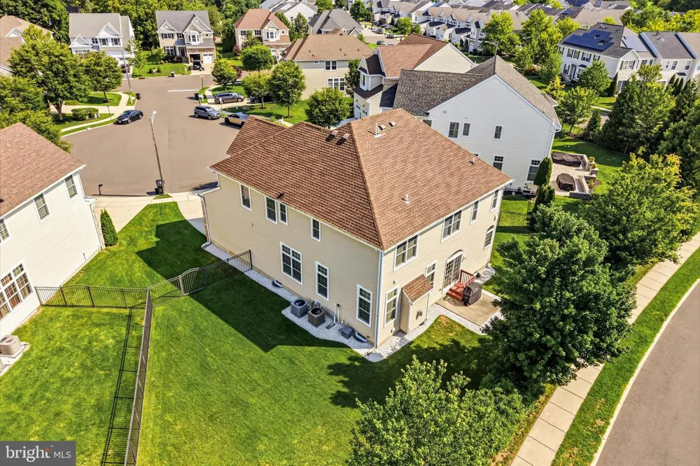 7 TRANSOM COURT Mount Laurel, NJ 08054