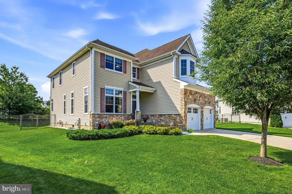 7 TRANSOM COURT Mount Laurel, NJ 08054