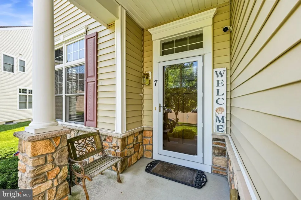 7 TRANSOM COURT Mount Laurel, NJ 08054