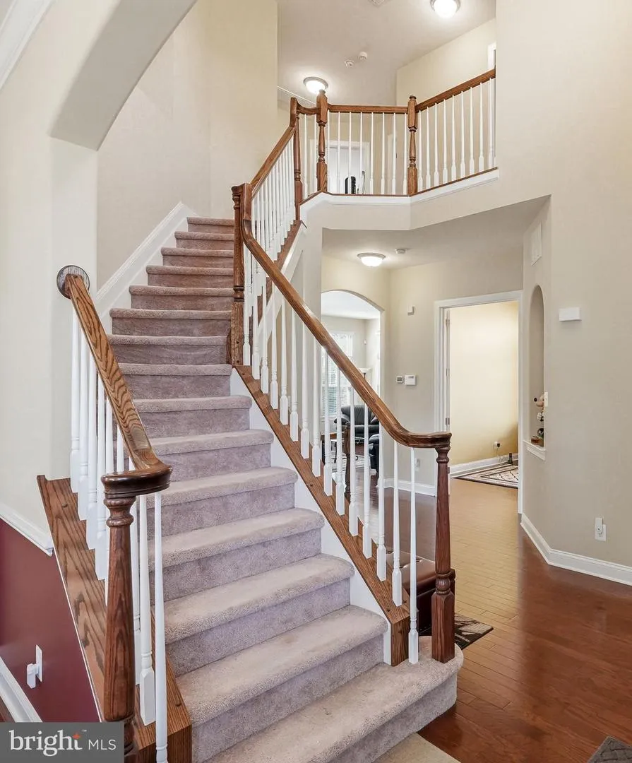 7 TRANSOM COURT Mount Laurel, NJ 08054