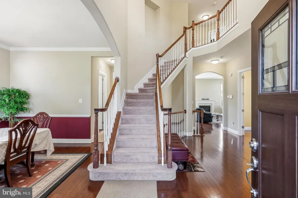 7 TRANSOM COURT Mount Laurel, NJ 08054