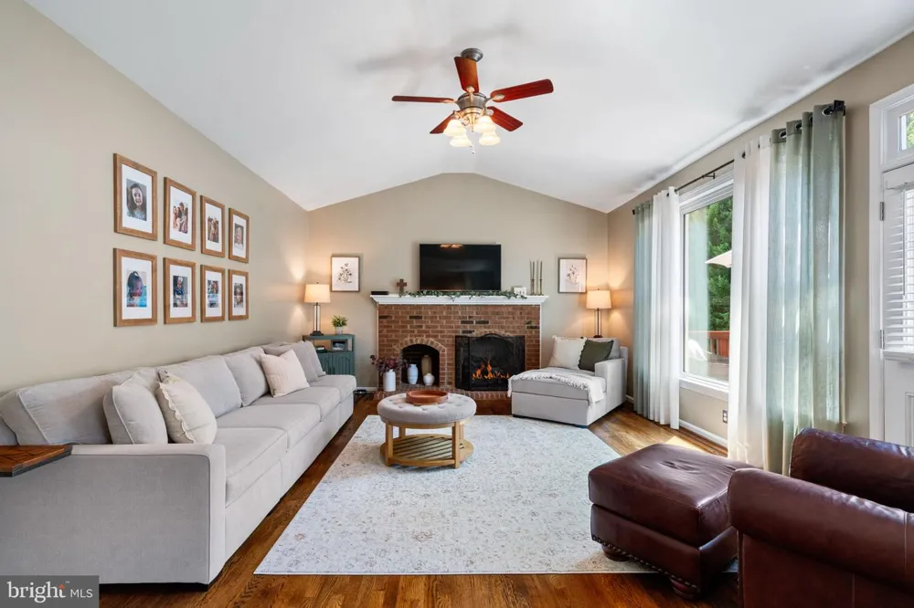 15547 ATTERBURY COURT Dumfries, VA 22025