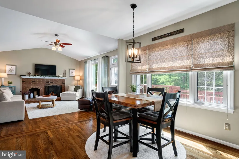 15547 ATTERBURY COURT Dumfries, VA 22025
