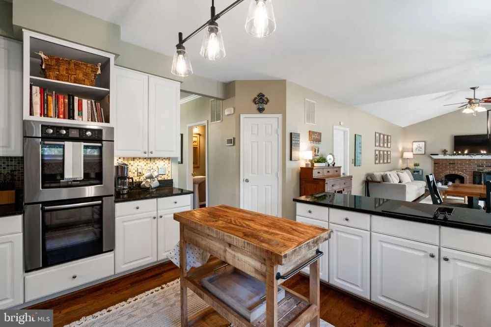 15547 ATTERBURY COURT Dumfries, VA 22025