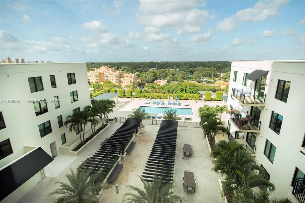 1300 Ponce De Leon Blvd #605 Coral Gables, FL 33134