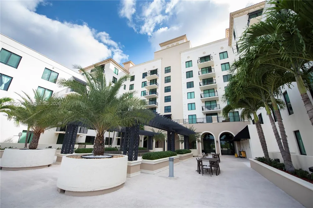 1300 Ponce De Leon Blvd #605 Coral Gables, FL 33134