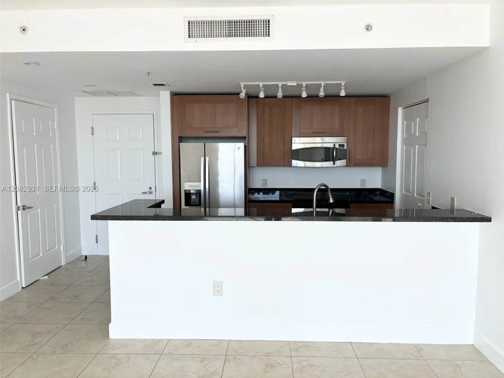 1300 Ponce De Leon Blvd #605 Coral Gables, FL 33134