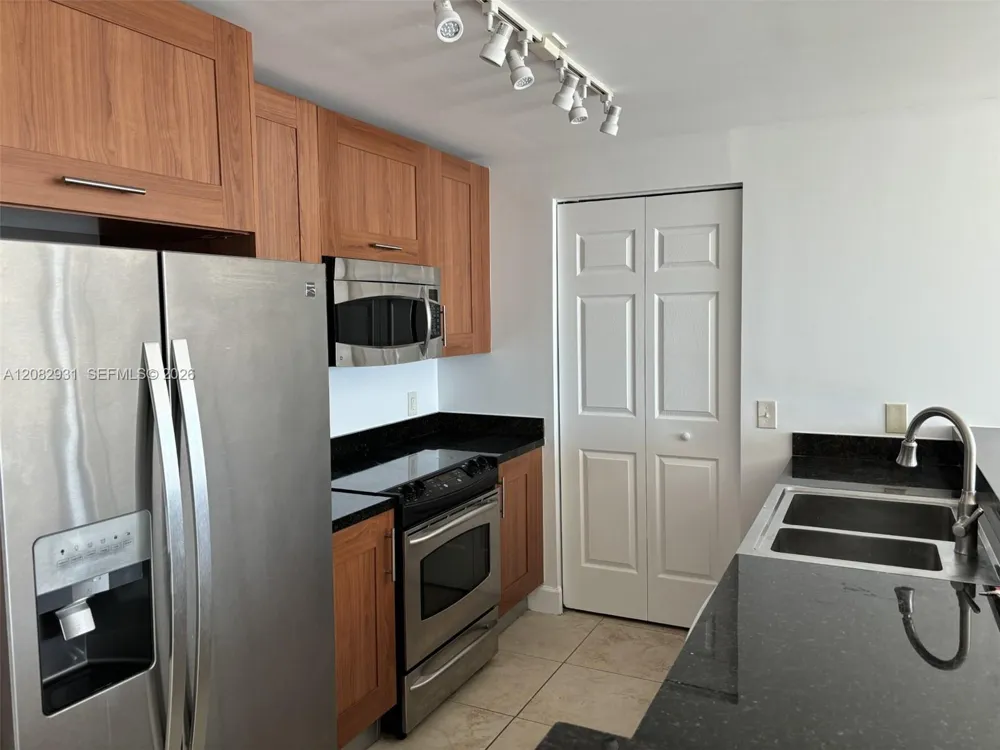 1300 Ponce De Leon Blvd #605 Coral Gables, FL 33134