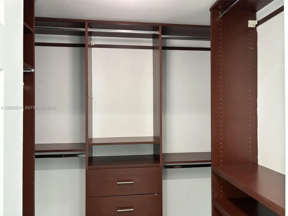 1300 Ponce De Leon Blvd #605 Coral Gables, FL 33134