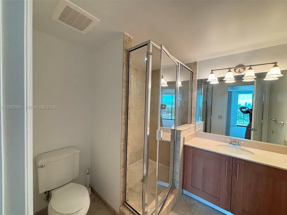 1300 Ponce De Leon Blvd #605 Coral Gables, FL 33134