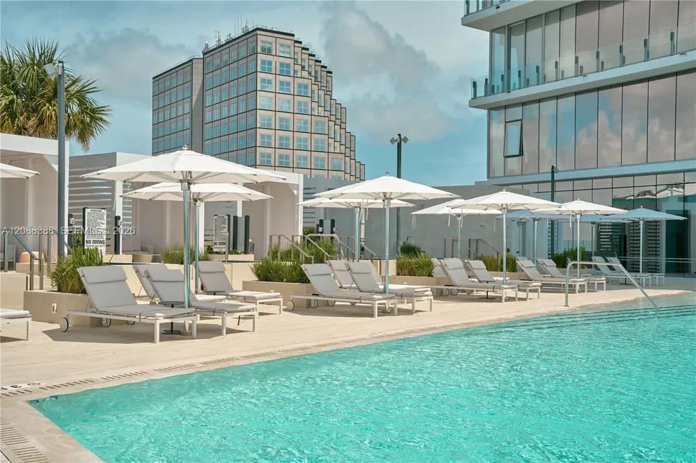 300 Biscayne Blvd Way #3807 Miami, FL 33131