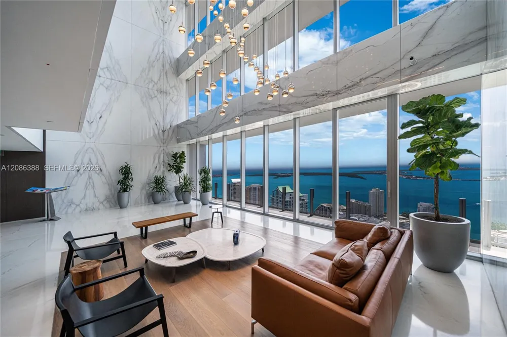 300 Biscayne Blvd Way #3807 Miami, FL 33131