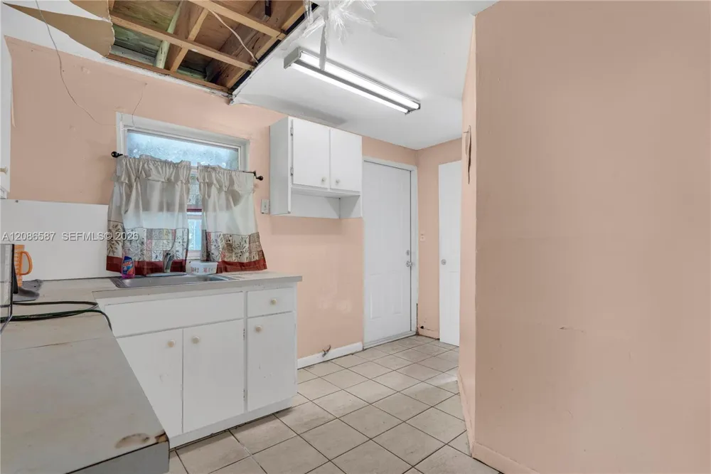 855 NW 130th St North Miami, FL 33168