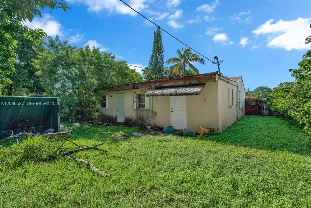 855 NW 130th St North Miami, FL 33168