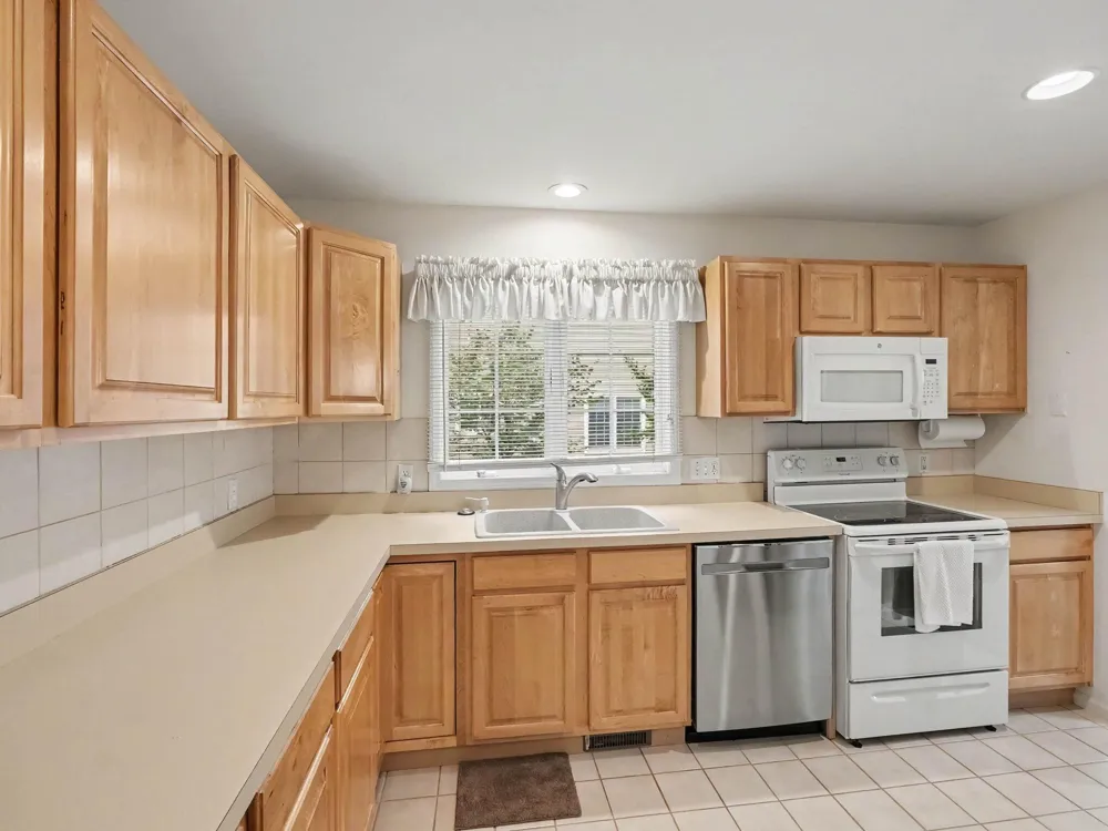 225 Pierce Lake Drive Chelsea, MI 48118