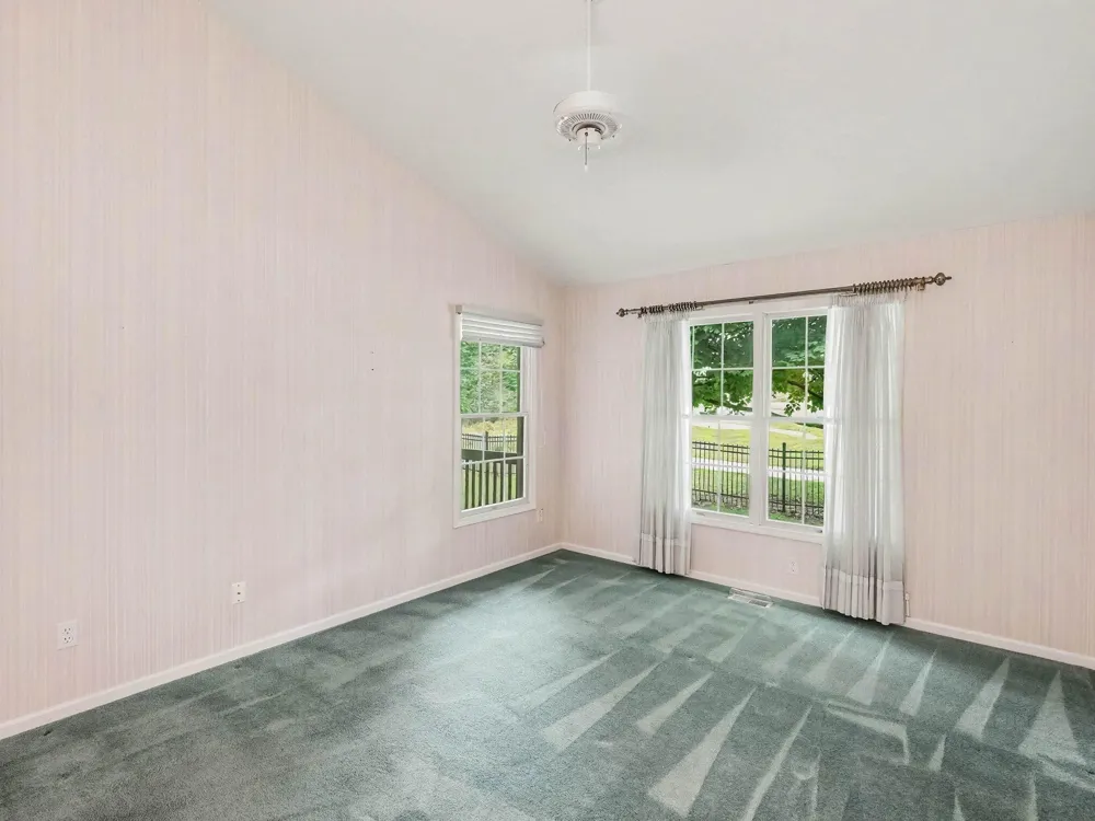 225 Pierce Lake Drive Chelsea, MI 48118