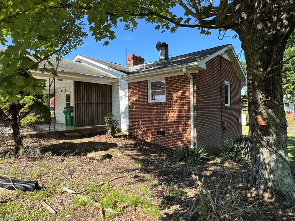 200 W King Street King, NC 27021